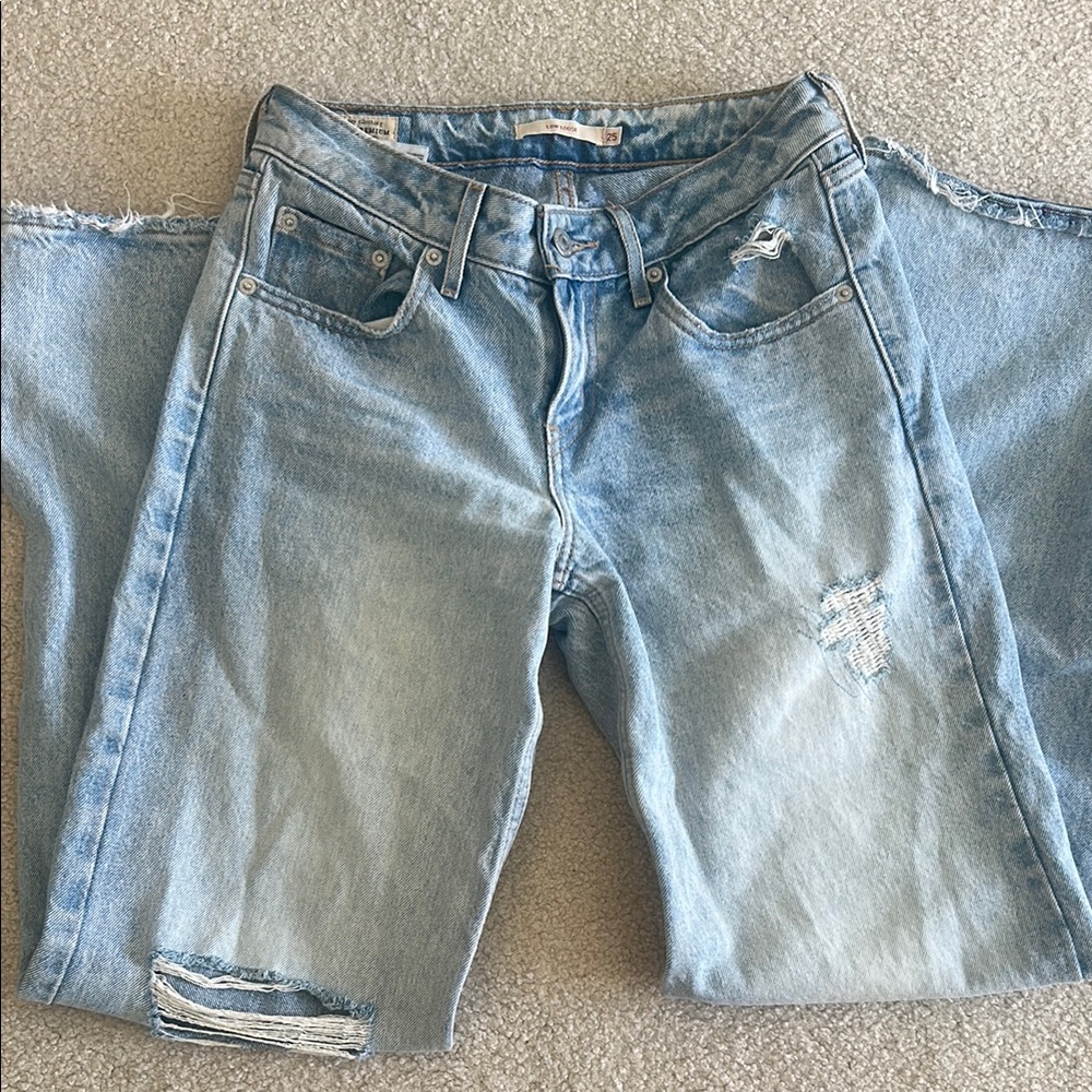 Levi’s Low Rise Loose Jeans - Picture 1 of 3